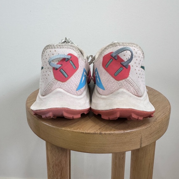 Nike Air Zoom Terra Kiger 7 Women's Trail Running Shoes Size 7 Pink CW6066 600 - Picture 6 of 11